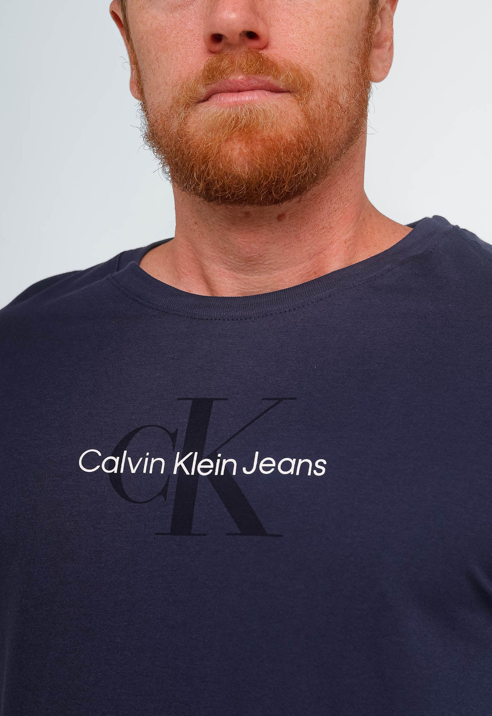 Camiseta Calvin Klein Jeans Logo Center - LIVE - Henri Store