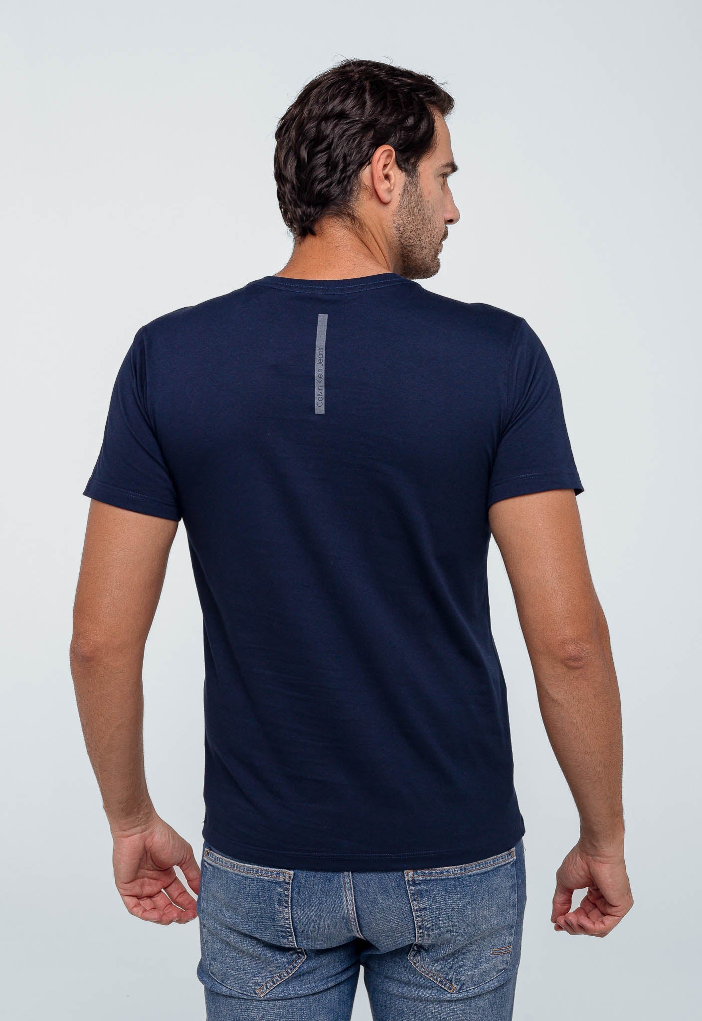 Camiseta Calvin Klein Jeans Logo Center - LIVE - Henri Store