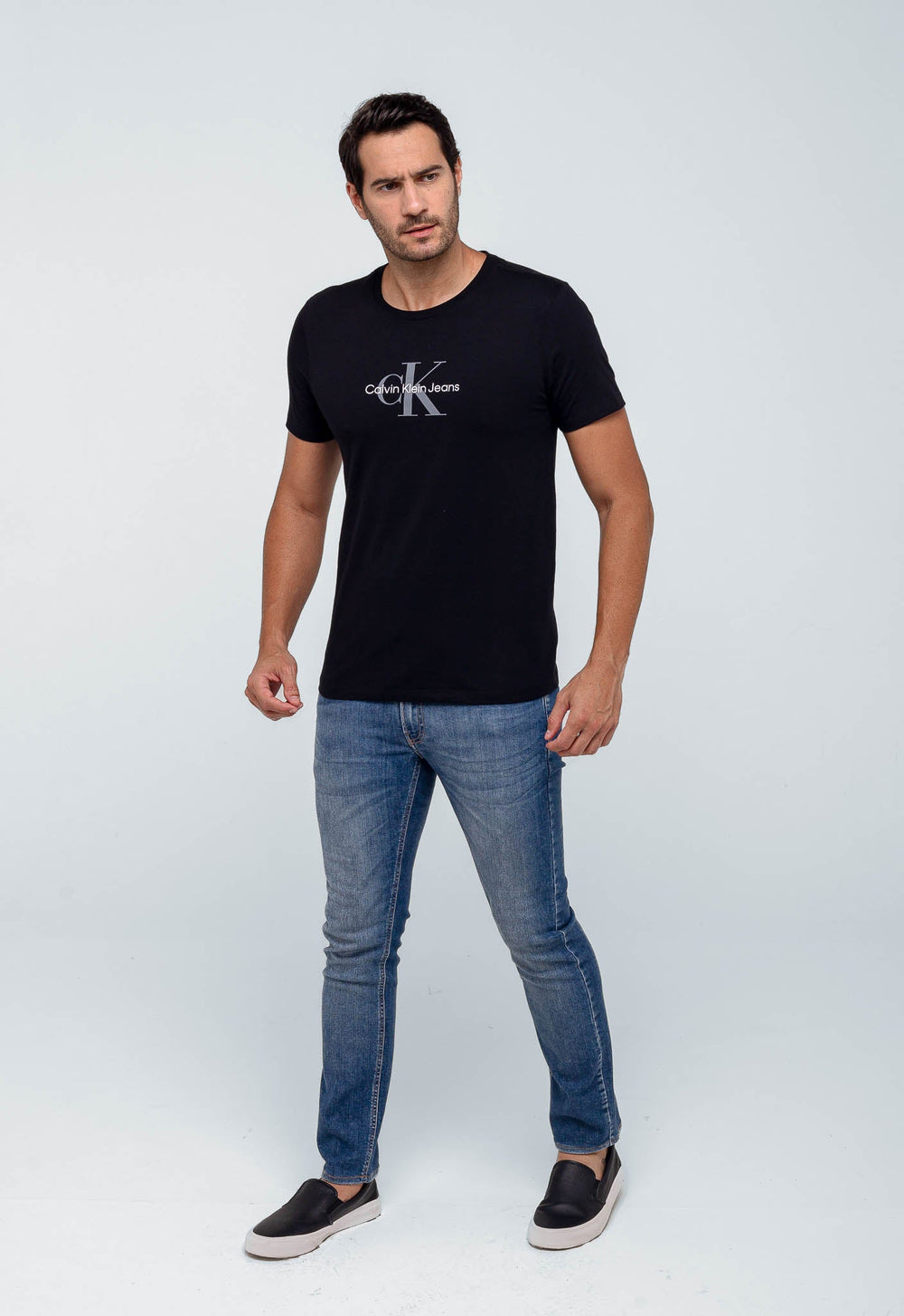 Camiseta Calvin Klein Jeans Logo Center - LIVE - Henri Store