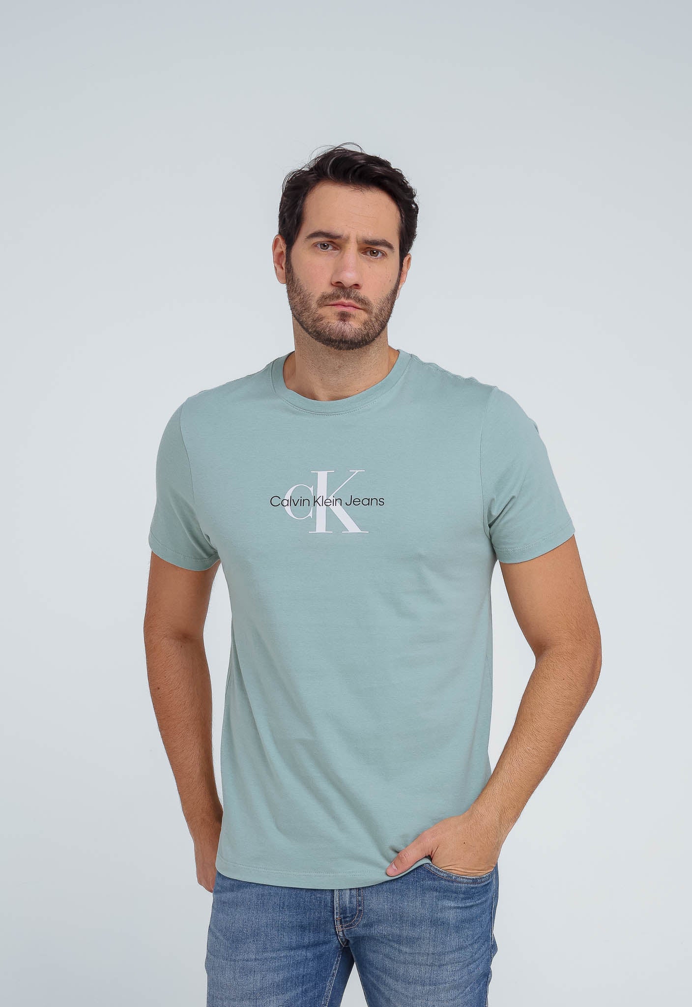 Camiseta Calvin Klein Jeans Logo Center - LIVE - Henri Store