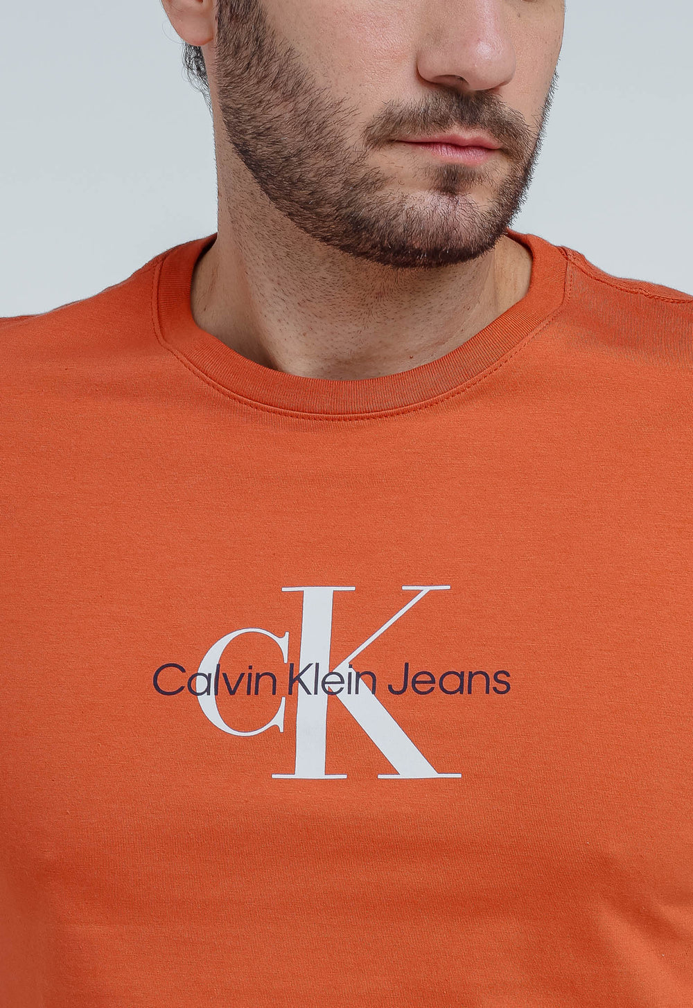 Camiseta Calvin Klein Jeans Logo Center - LIVE - Henri Store