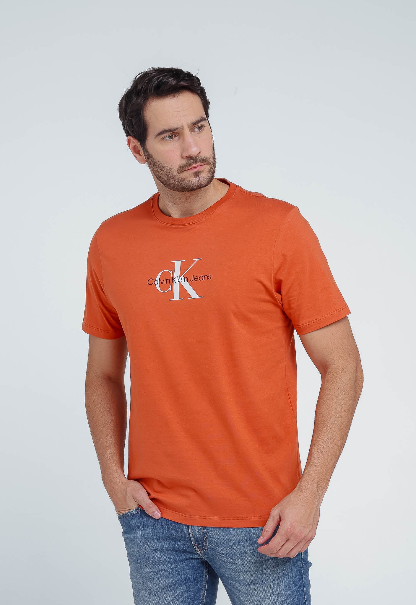 Camiseta Calvin Klein Jeans Logo Center - LIVE - Henri Store