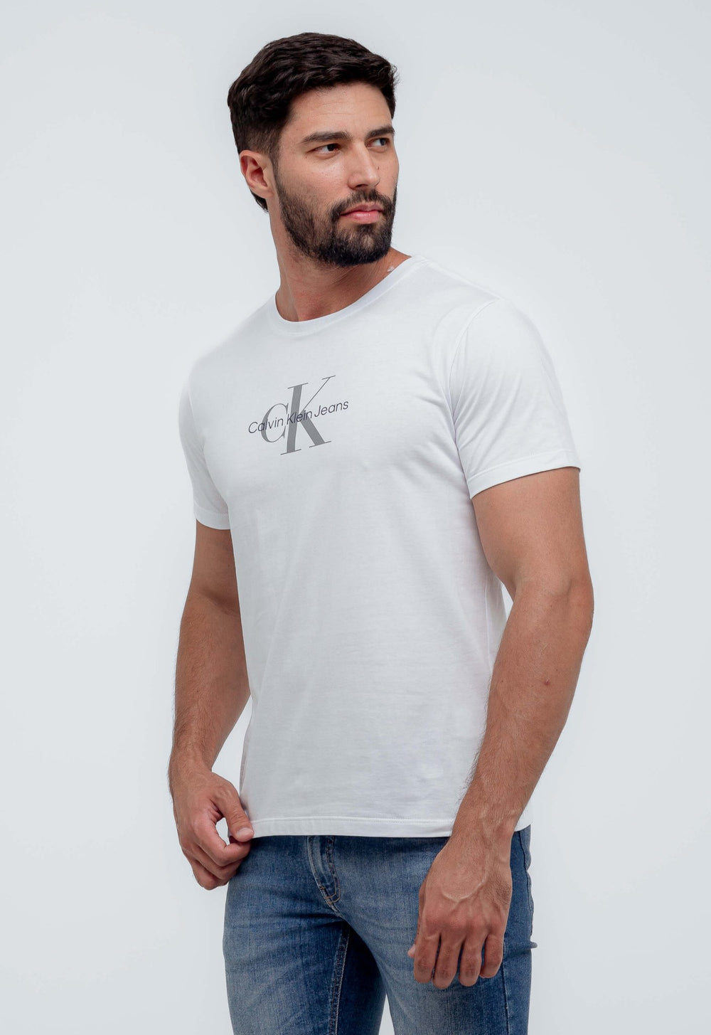 Camiseta Calvin Klein Jeans Logo Center - LIVE - Henri Store