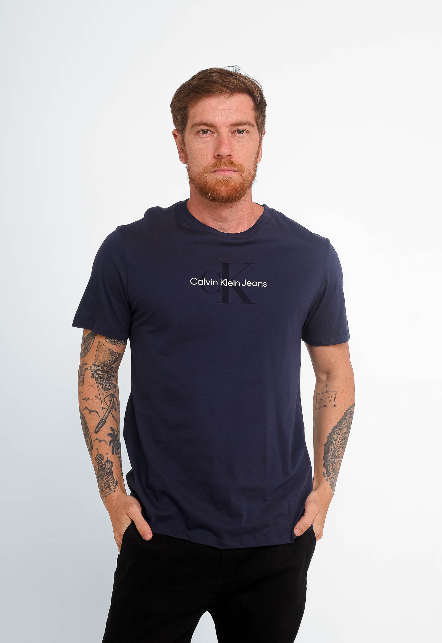Camiseta Calvin Klein Jeans Logo Center - LIVE - Henri Store