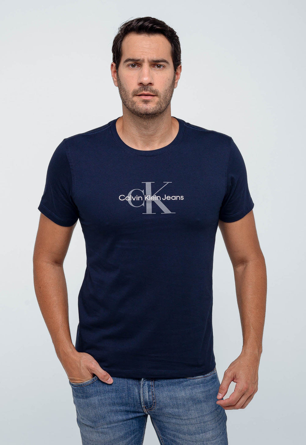 Camiseta Calvin Klein Jeans Logo Center - LIVE - Henri Store