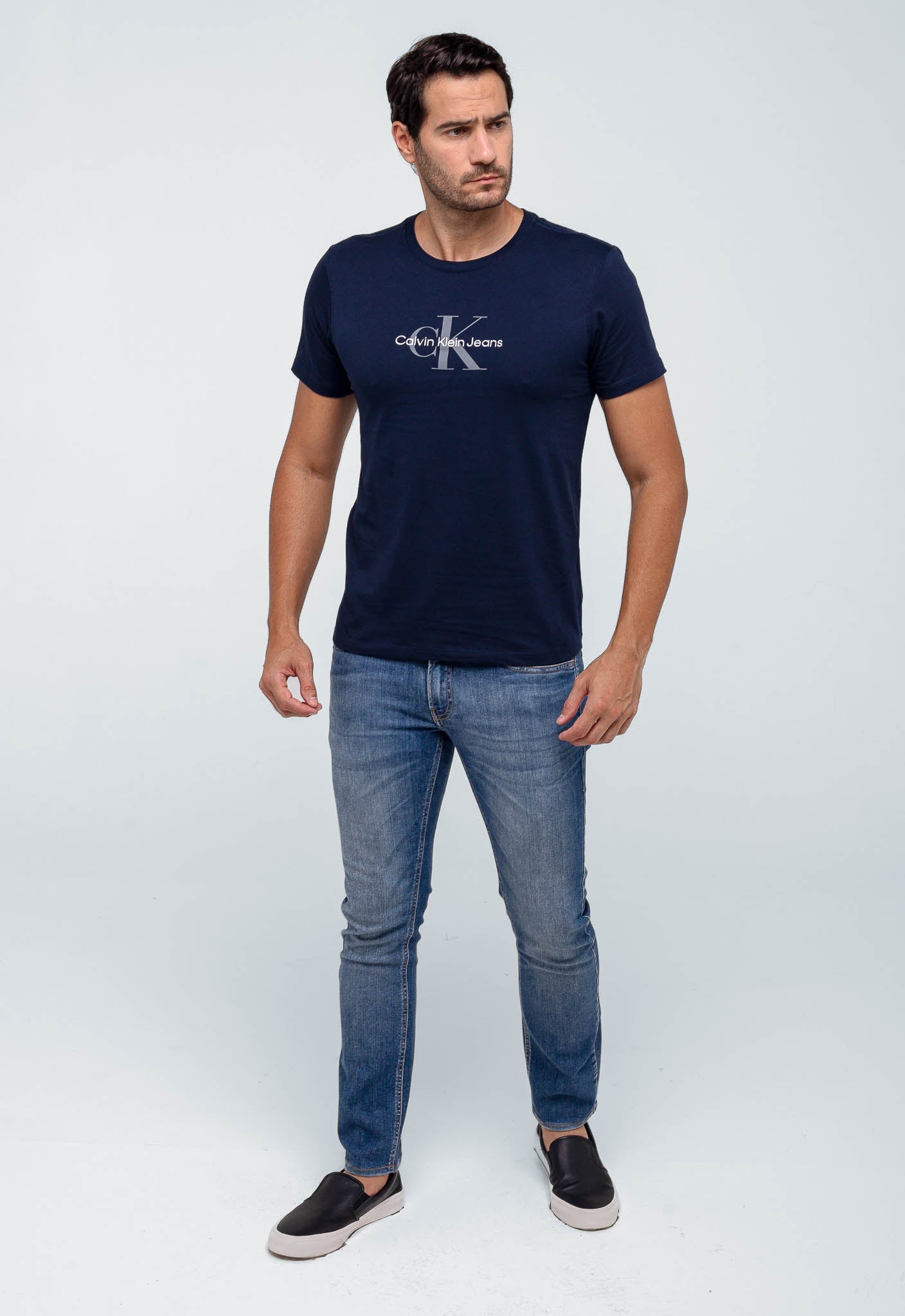 Camiseta Calvin Klein Jeans Logo Center - LIVE - Henri Store