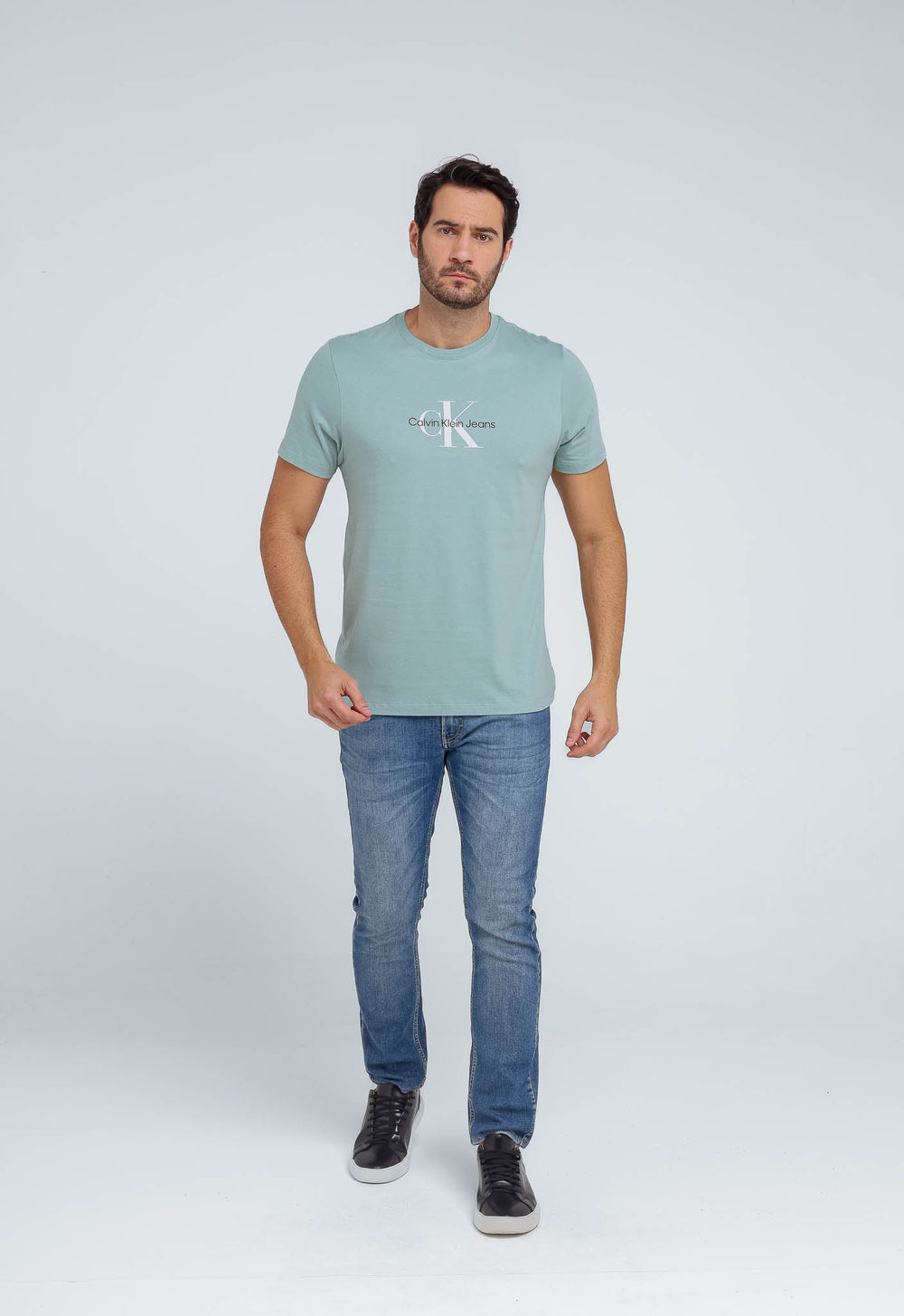 Camiseta Calvin Klein Jeans Logo Center - LIVE - Henri Store