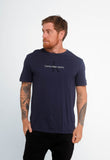 Camiseta Calvin Klein Jeans Logo Center - LIVE - Henri Store