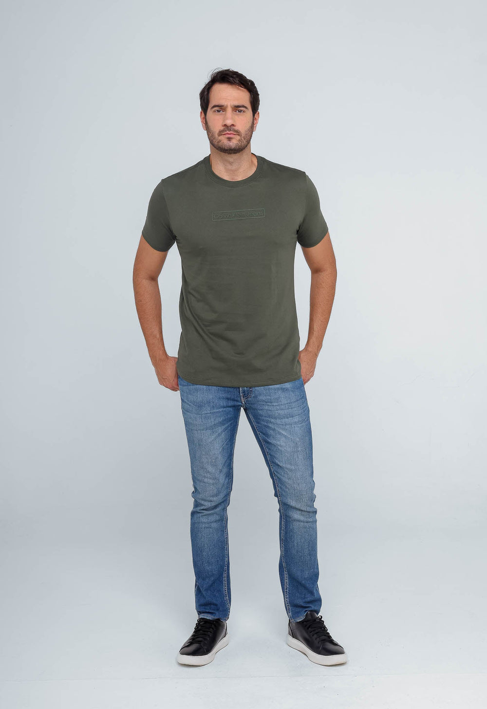 Camiseta Calvin Klein Jeans Logo Central Alto Relevo - Henri Store