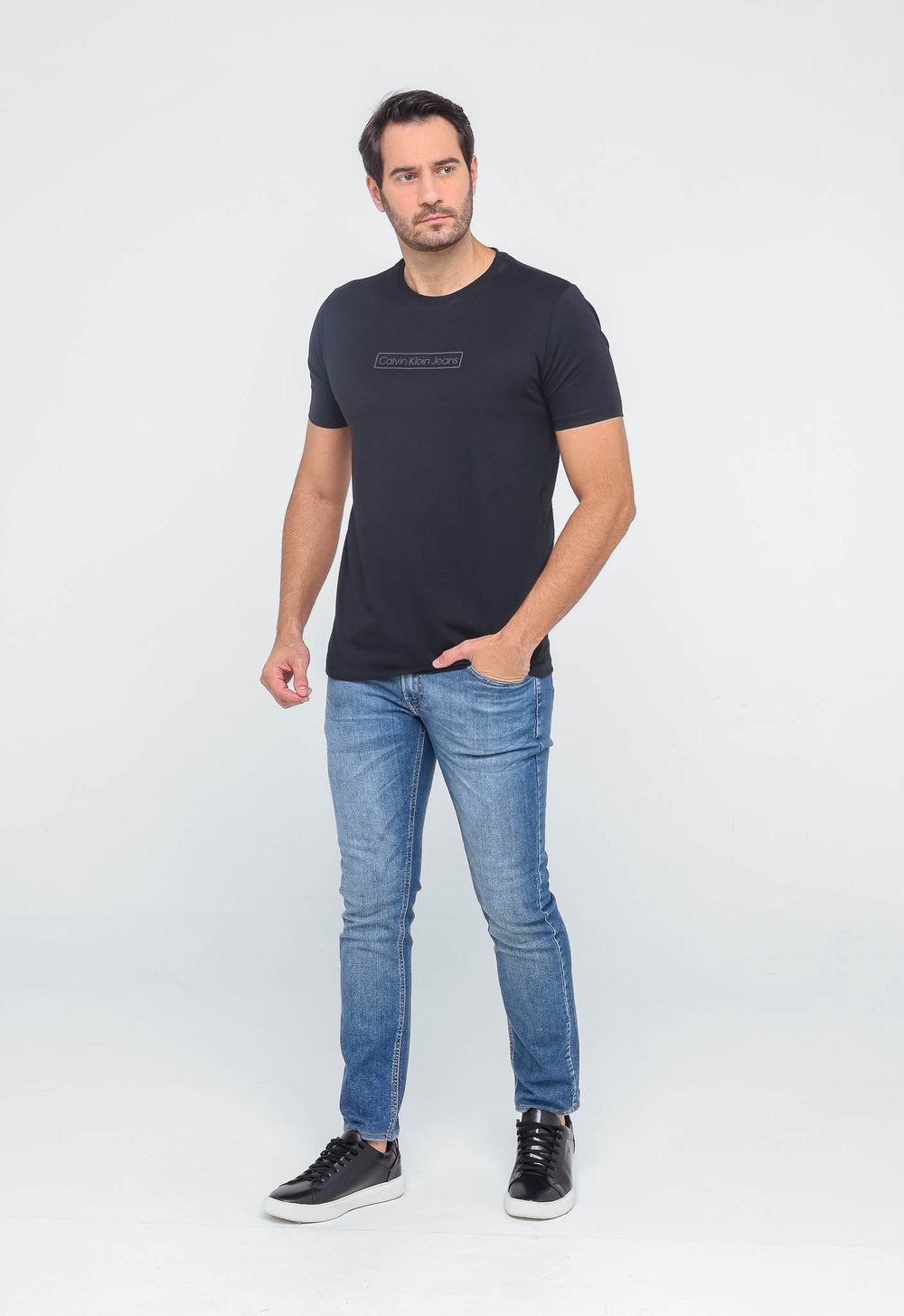 Camiseta Calvin Klein Jeans Logo Central Alto Relevo - Henri Store
