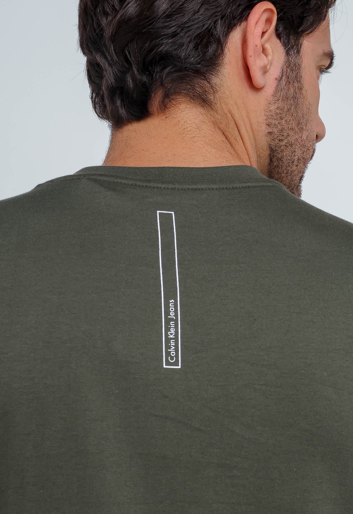 Camiseta Calvin Klein Jeans Logo Central Alto Relevo - Henri Store