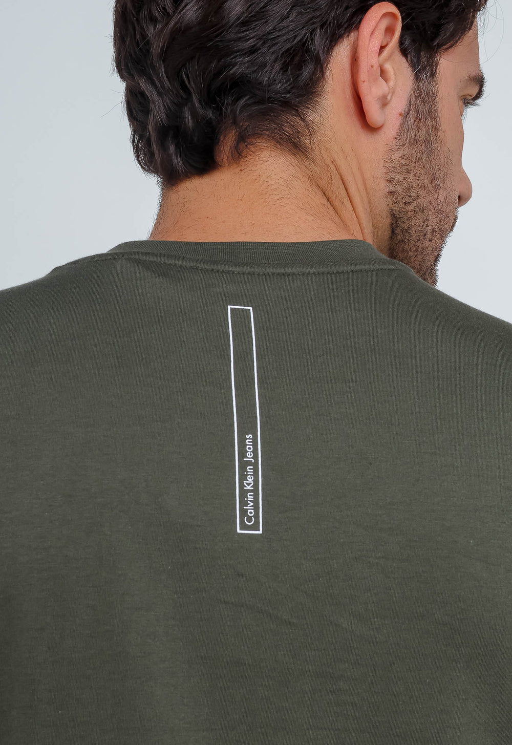 Camiseta Calvin Klein Jeans Logo Central Alto Relevo - Henri Store