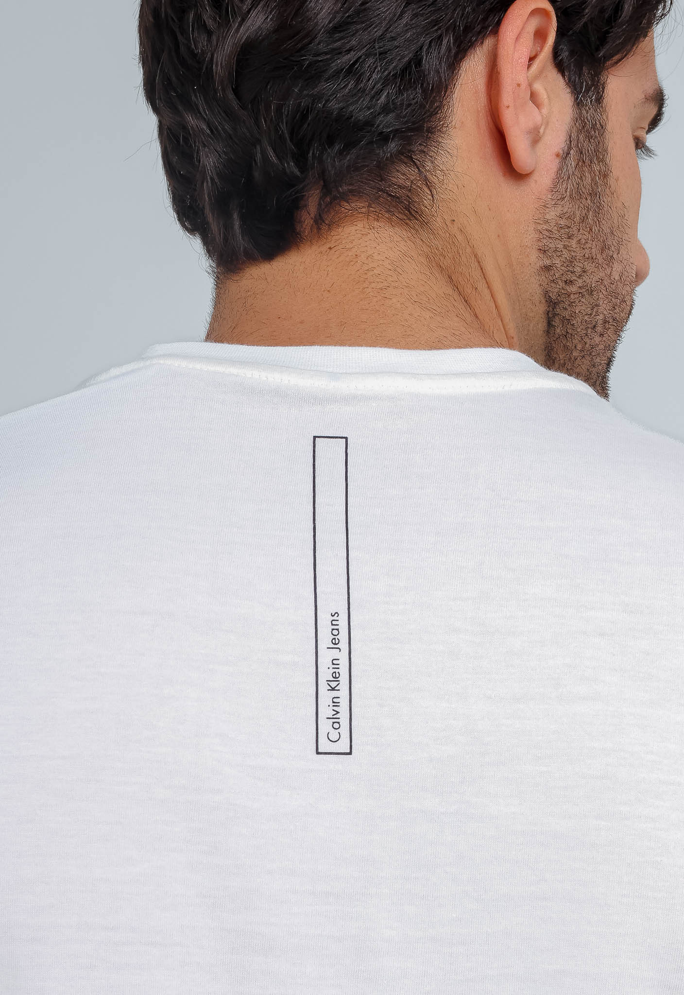 Camiseta Calvin Klein Jeans Logo Central Alto Relevo - Henri Store