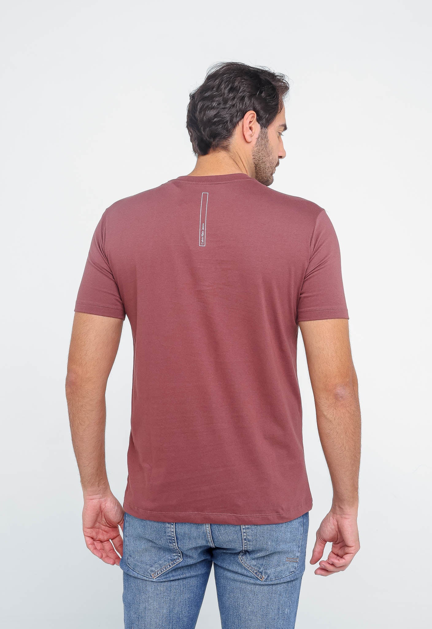 Camiseta Calvin Klein Jeans Logo Central Alto Relevo - Henri Store