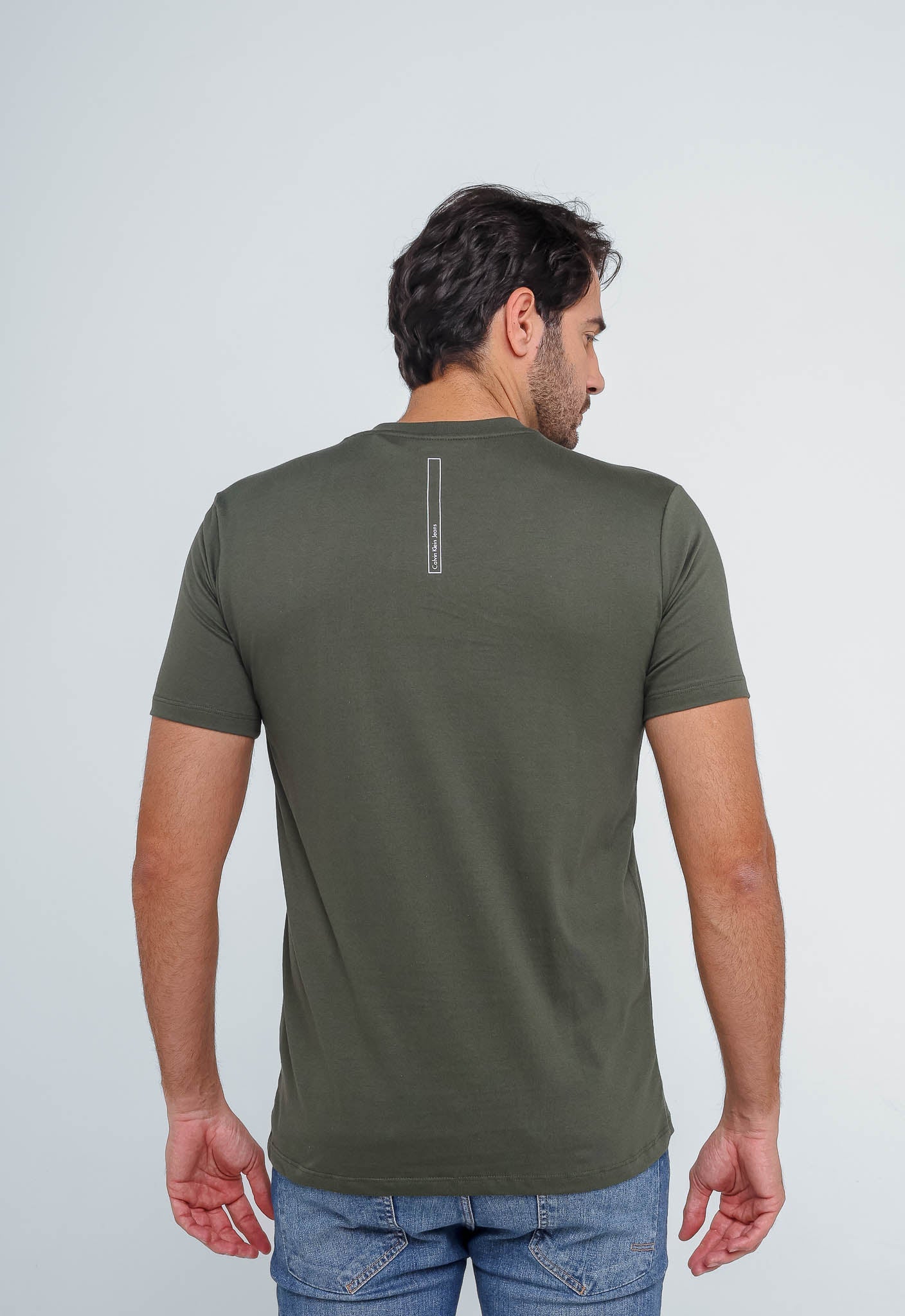 Camiseta Calvin Klein Jeans Logo Central Alto Relevo - Henri Store