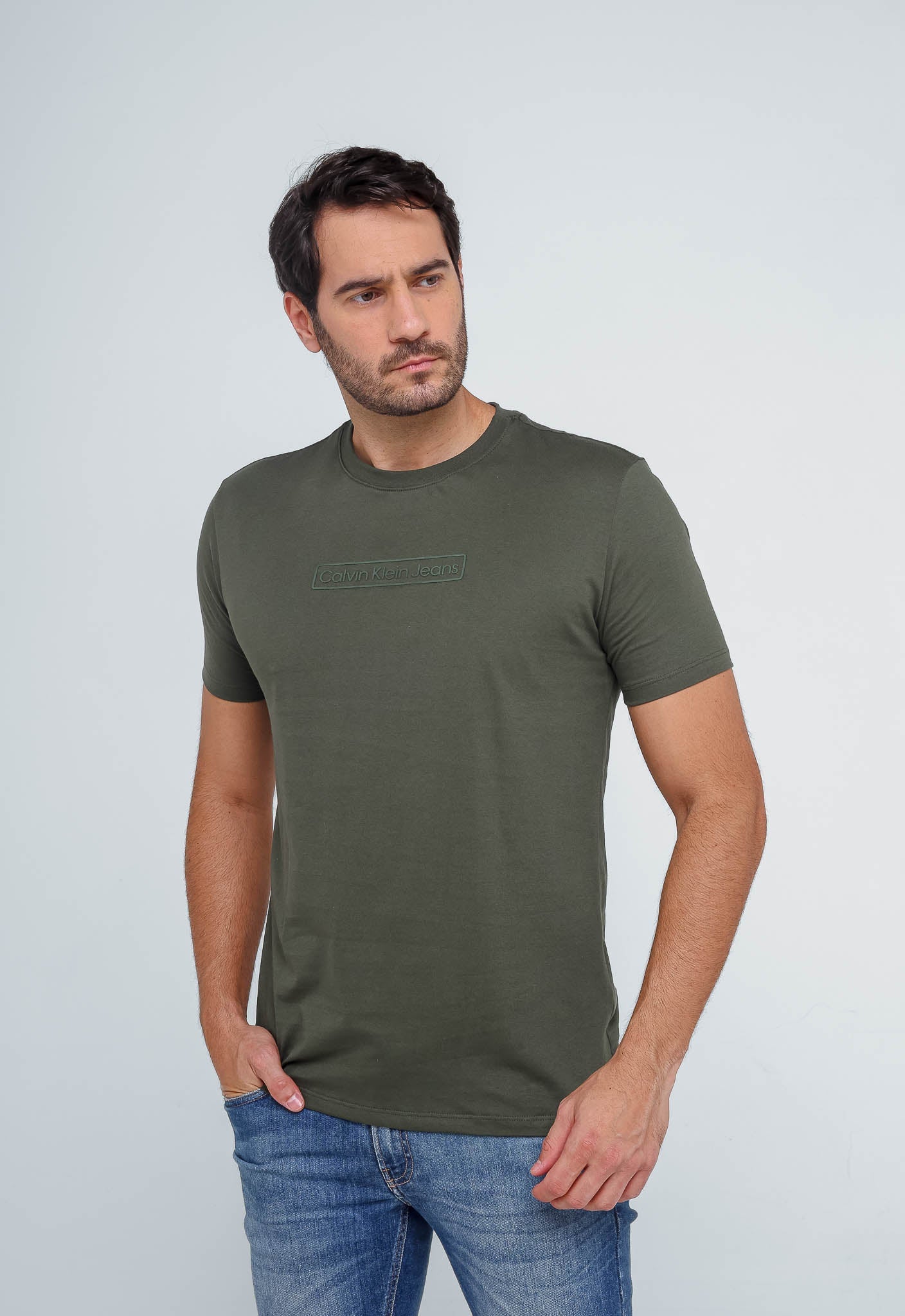 Camiseta Calvin Klein Jeans Logo Central Alto Relevo - Henri Store
