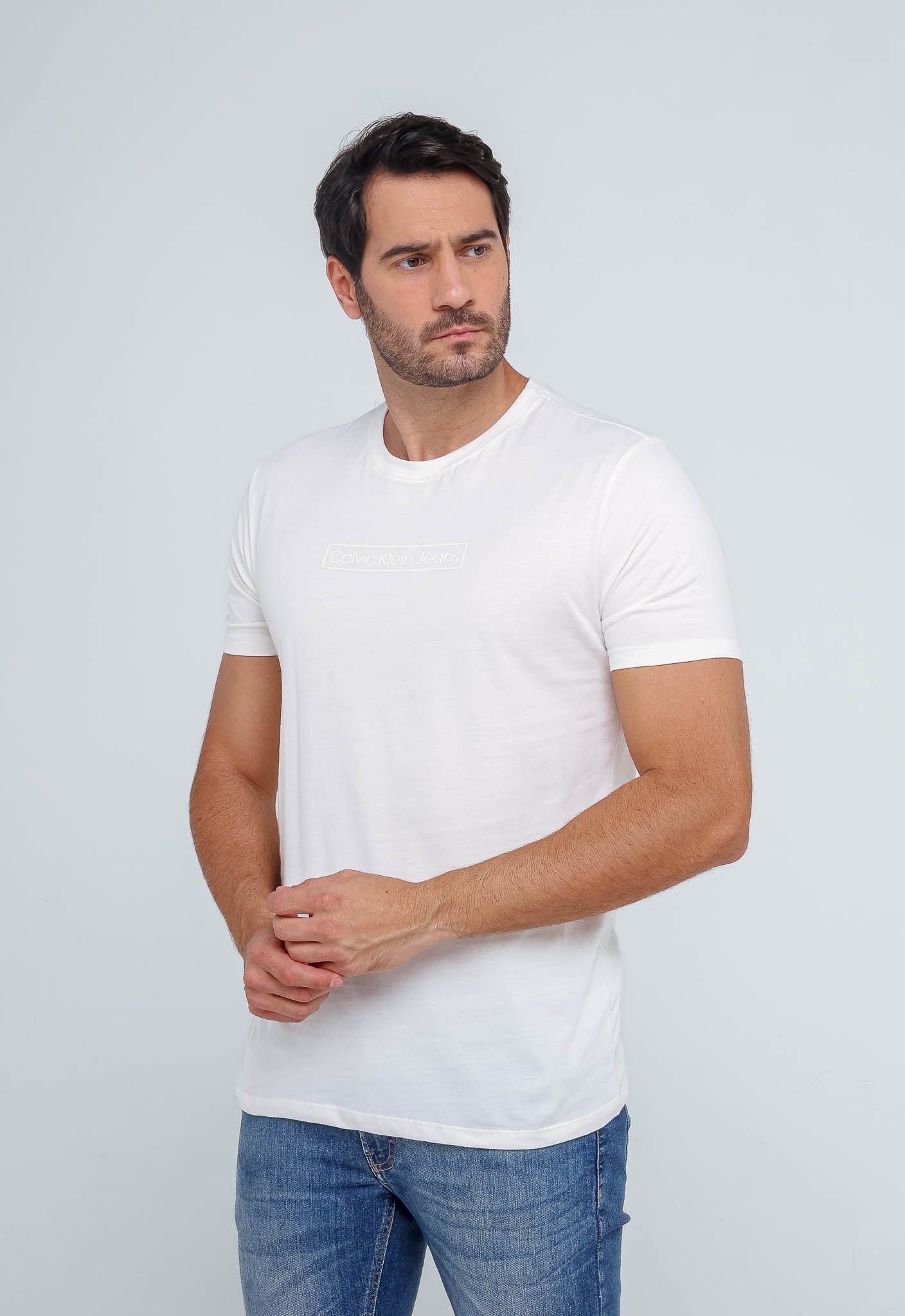Camiseta Calvin Klein Jeans Logo Central Alto Relevo - Henri Store