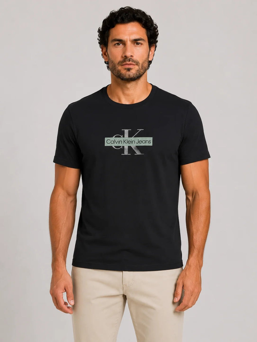 Camiseta Calvin Klein Jeans Logo Central - Live - Henri Store