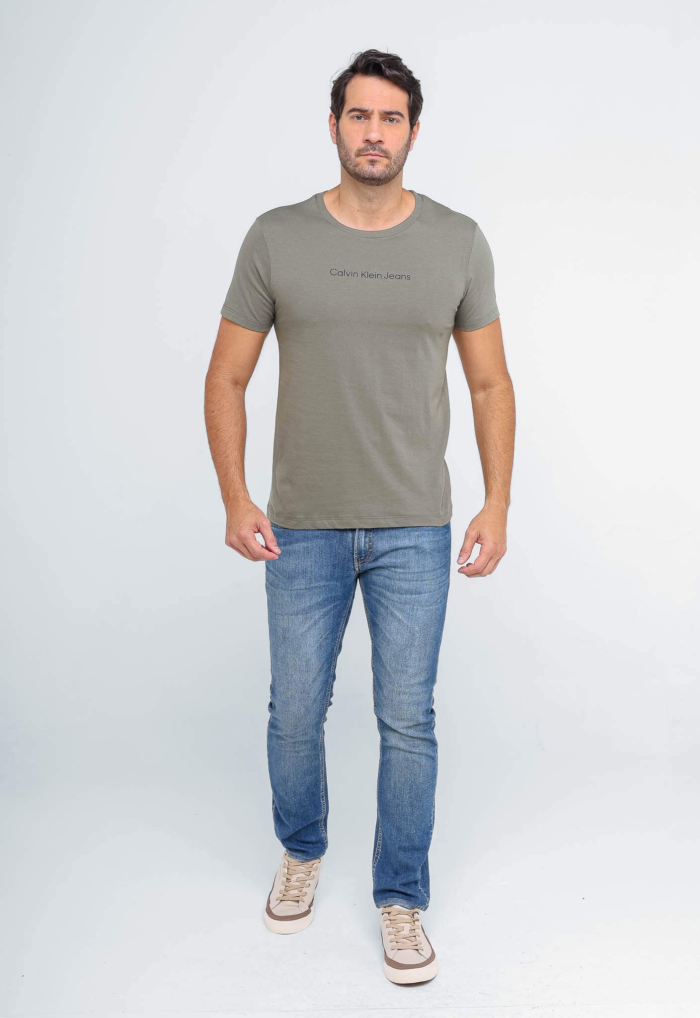 Camiseta Calvin Klein Jeans Logo Central - Sale - Henri Store