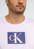 Camiseta Calvin Klein Jeans Logo Central - Sale - Henri Store