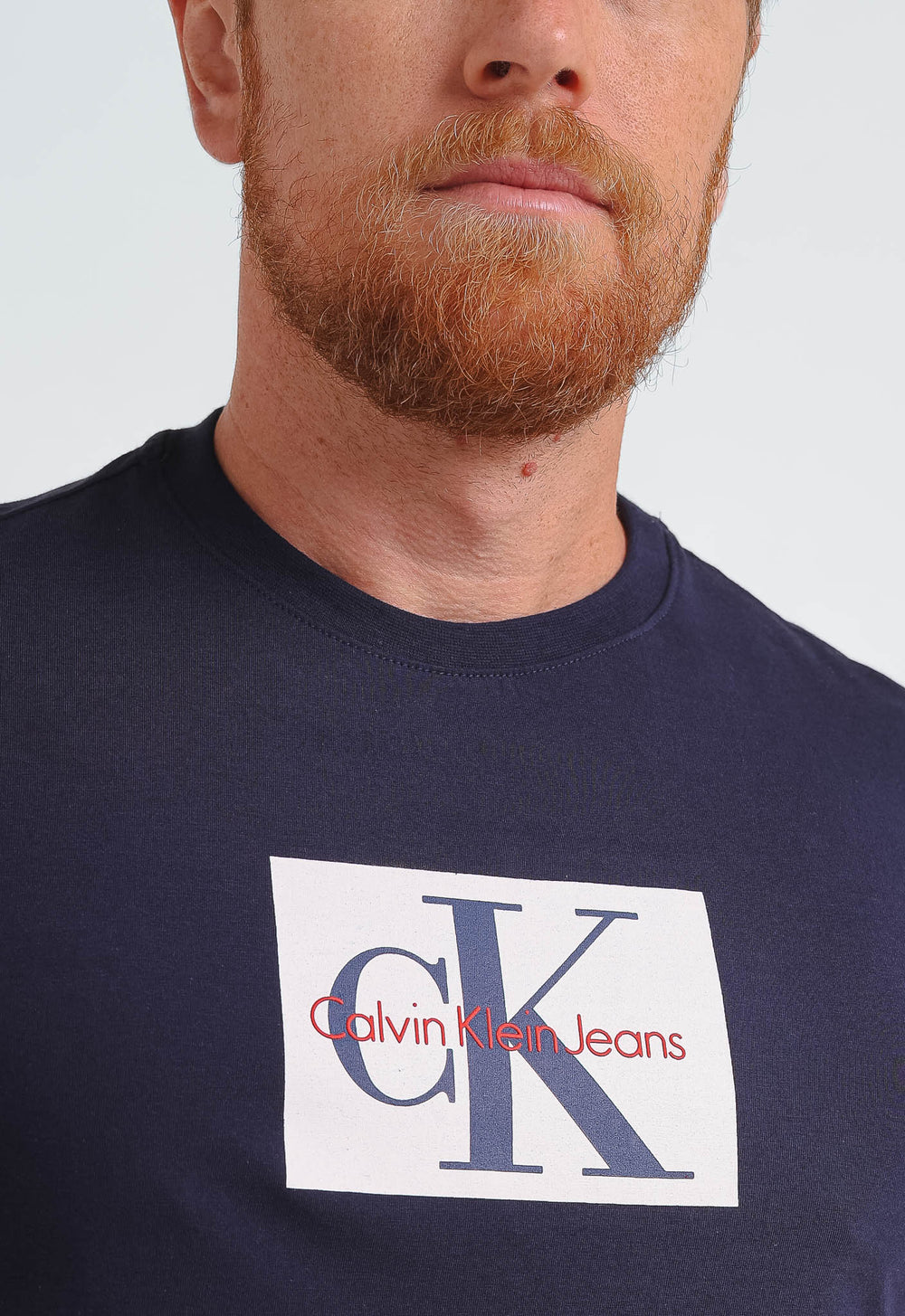 Camiseta Calvin Klein Jeans Logo Central - Sale - Henri Store