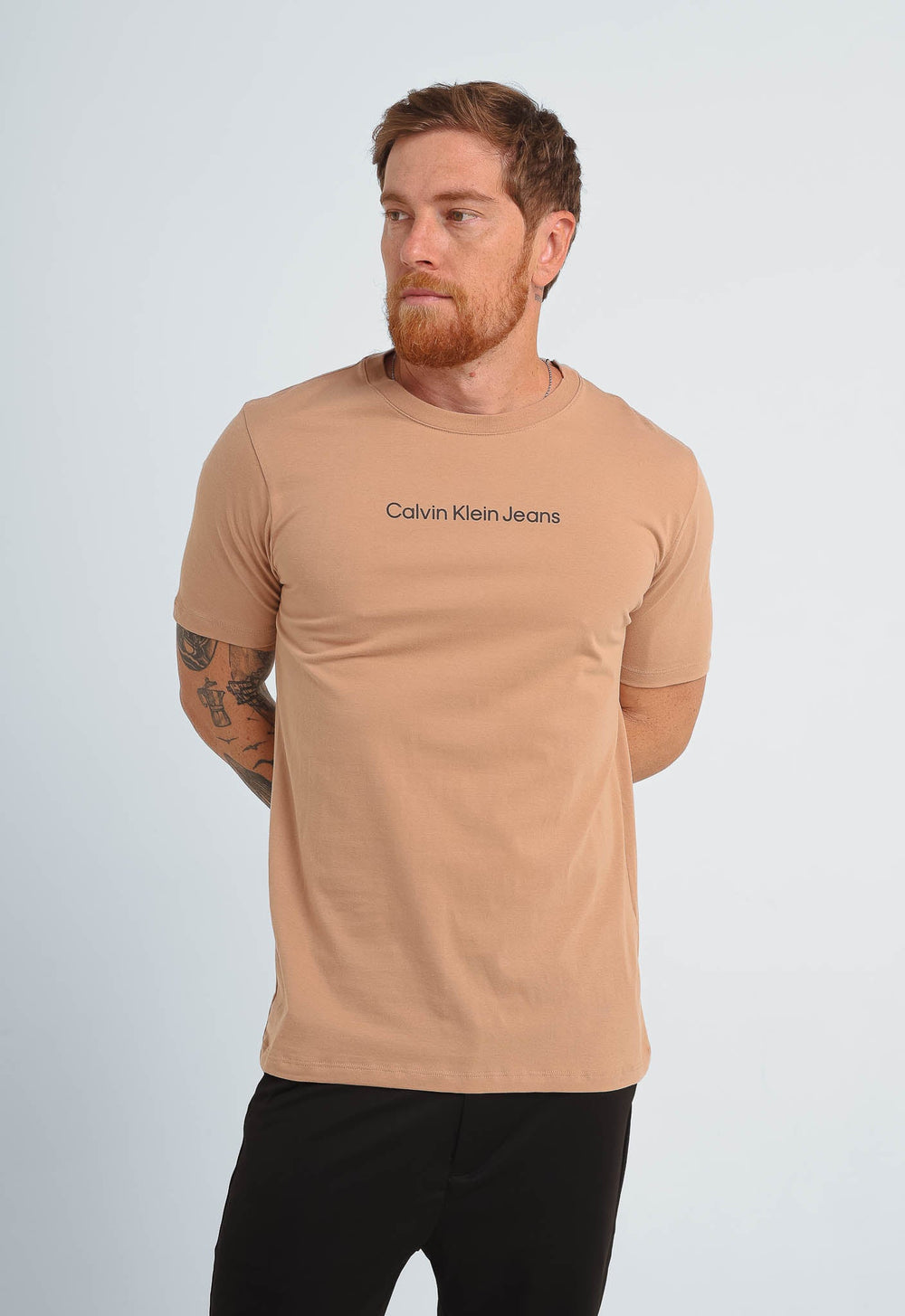 Camiseta Calvin Klein Jeans Logo Central - Sale - Henri Store