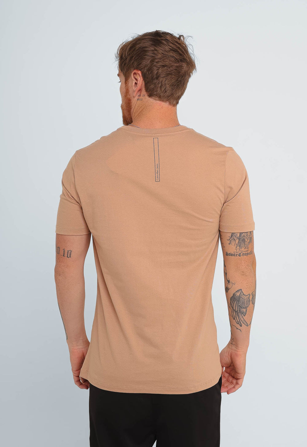 Camiseta Calvin Klein Jeans Logo Central - Sale - Henri Store