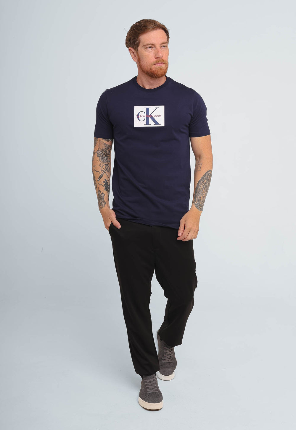 Camiseta Calvin Klein Jeans Logo Central - Sale - Henri Store