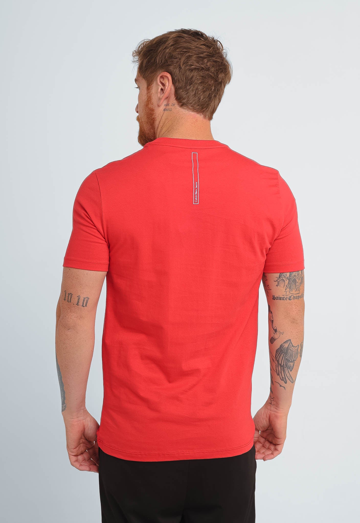 Camiseta Calvin Klein Jeans Logo Central - Sale - Henri Store
