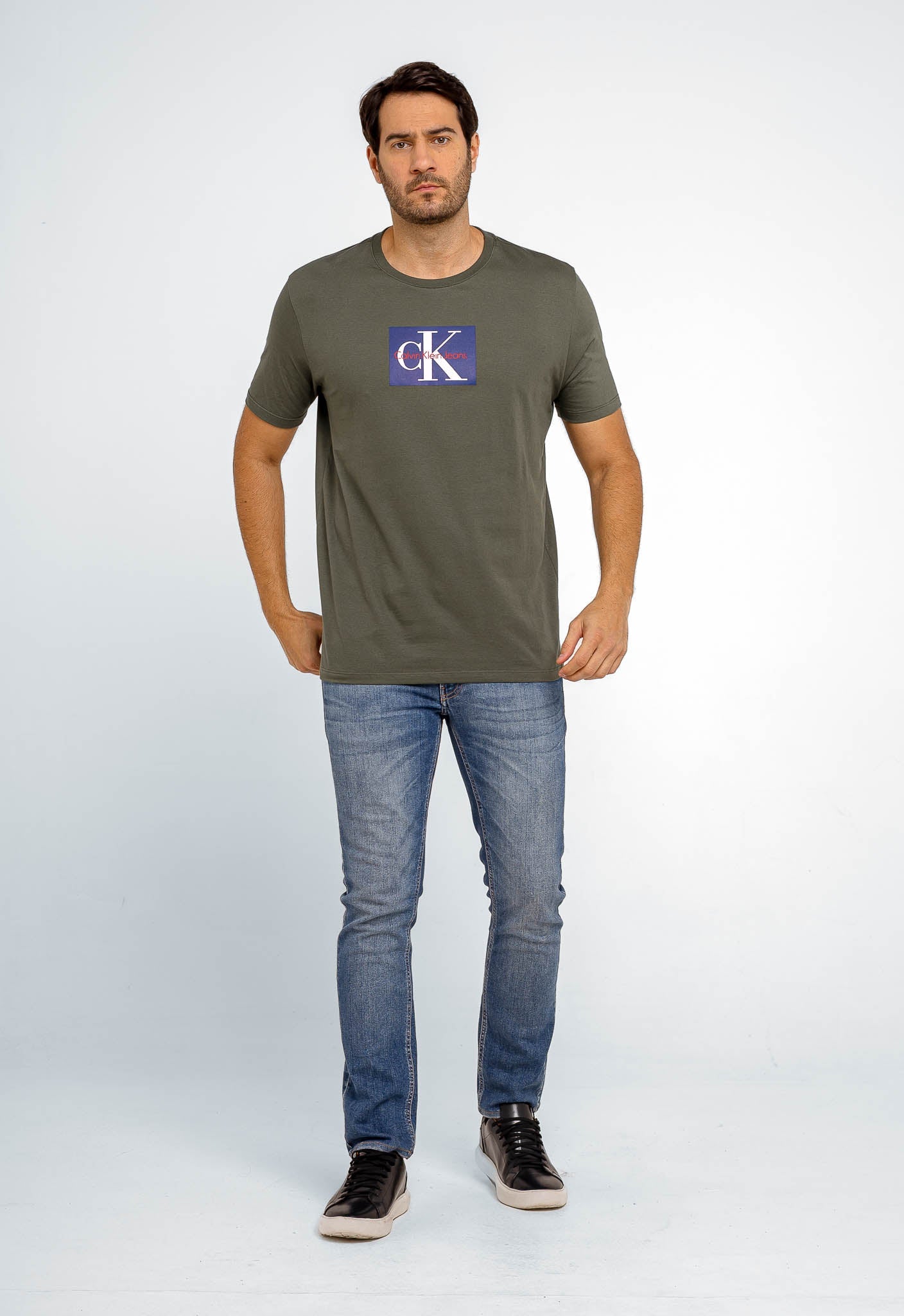 Camiseta Calvin Klein Jeans Logo Central - Sale - Henri Store
