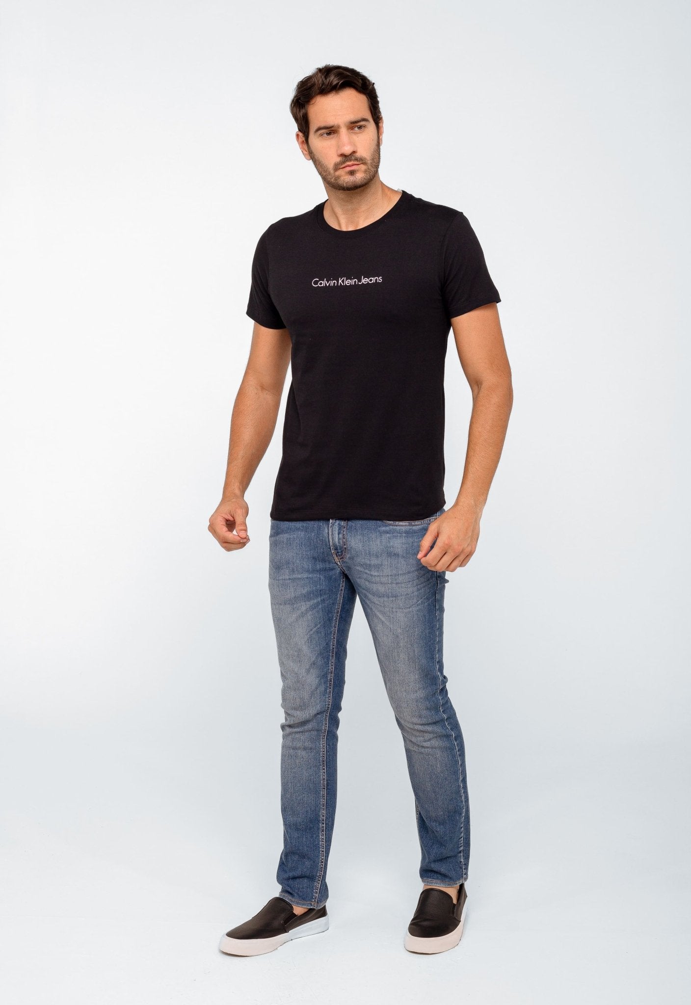 Camiseta Calvin Klein Jeans Logo Central - Sale - Henri Store