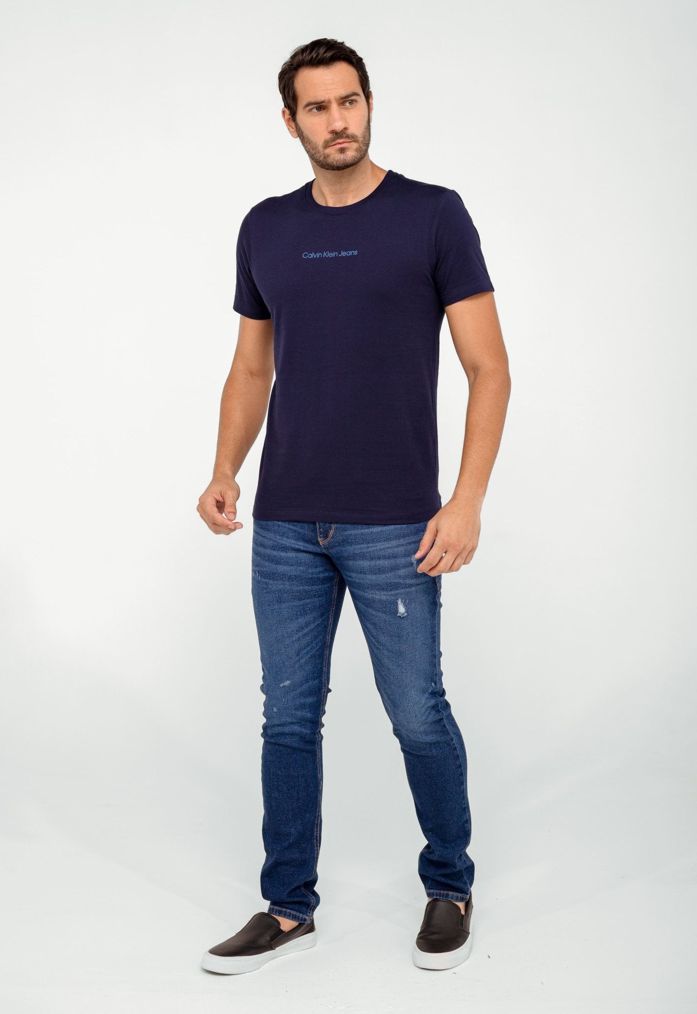Camiseta Calvin Klein Jeans Logo Central - Sale - Henri Store