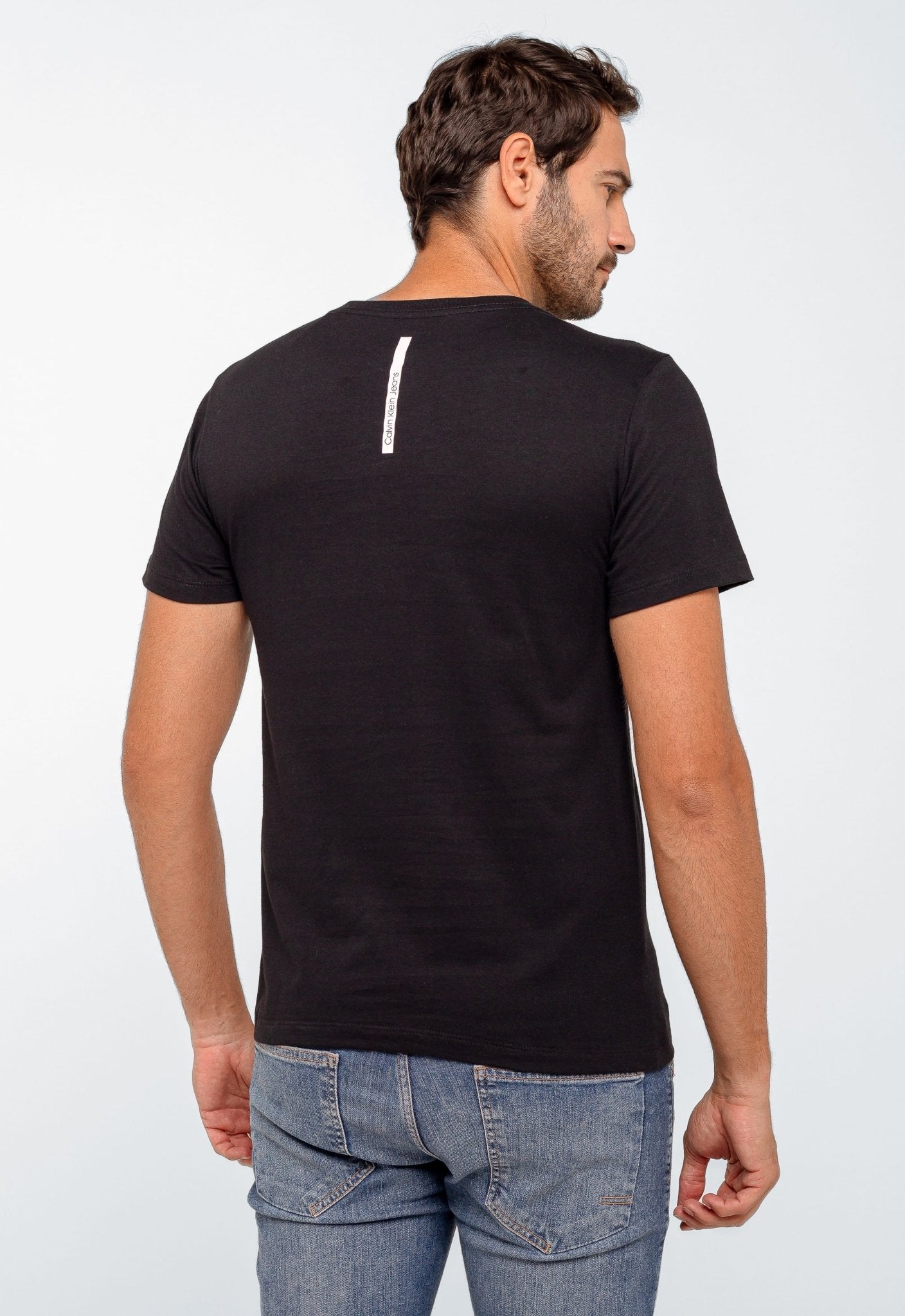 Camiseta Calvin Klein Jeans Logo Central - Sale - Henri Store