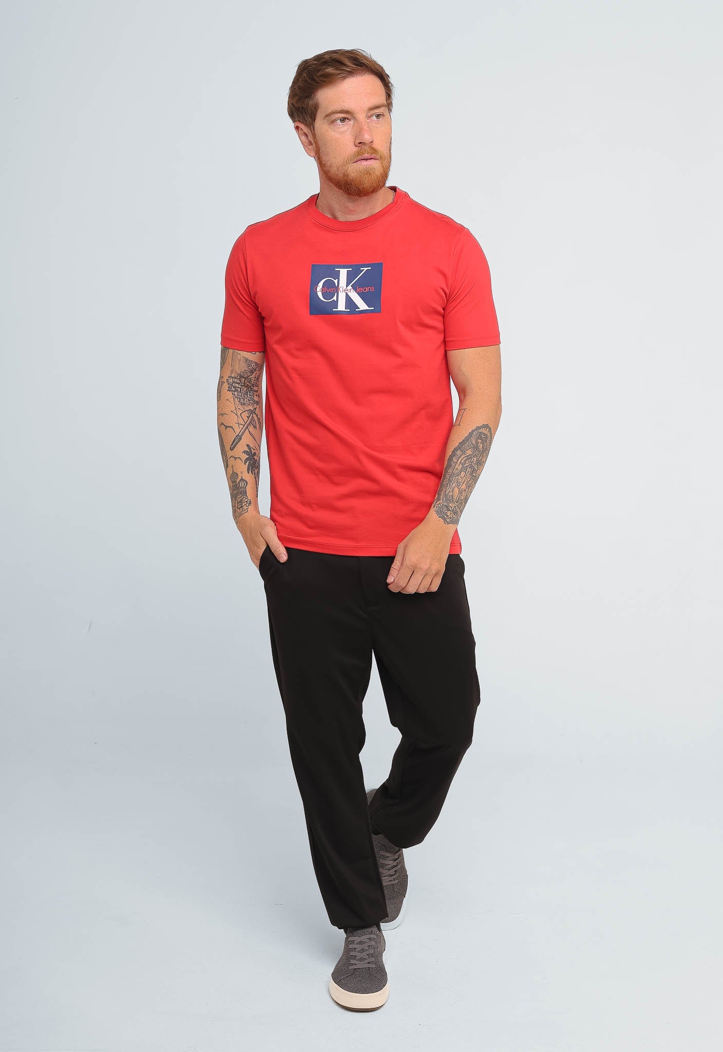 Camiseta Calvin Klein Jeans Logo Central - Sale - Henri Store