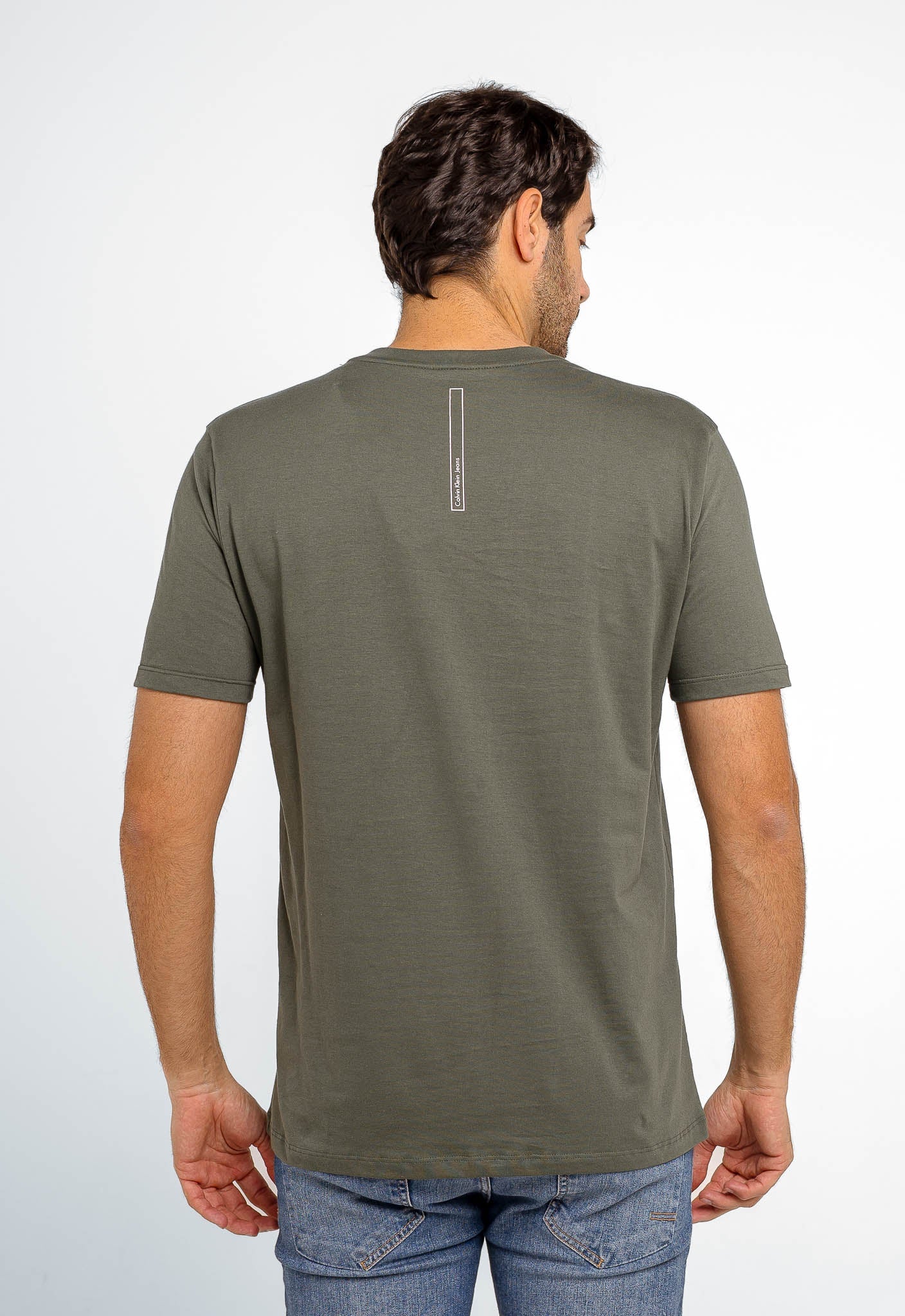 Camiseta Calvin Klein Jeans Logo Central - Sale - Henri Store