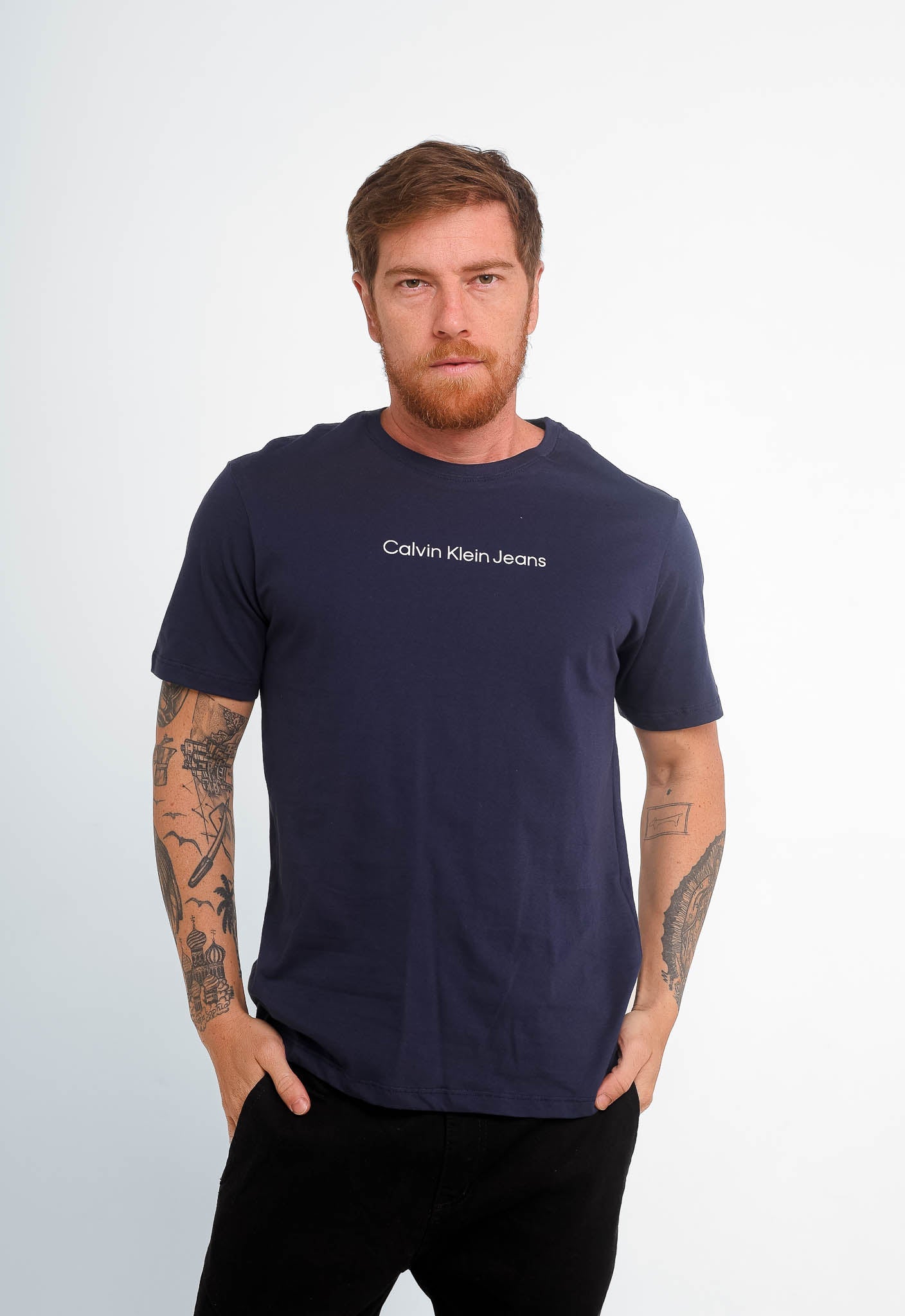 Camiseta Calvin Klein Jeans Logo Central - Sale - Henri Store