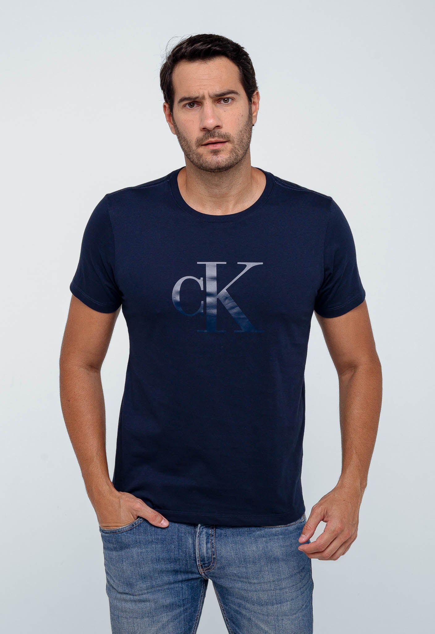 Camiseta Calvin Klein Jeans Logo Central - Henri Store