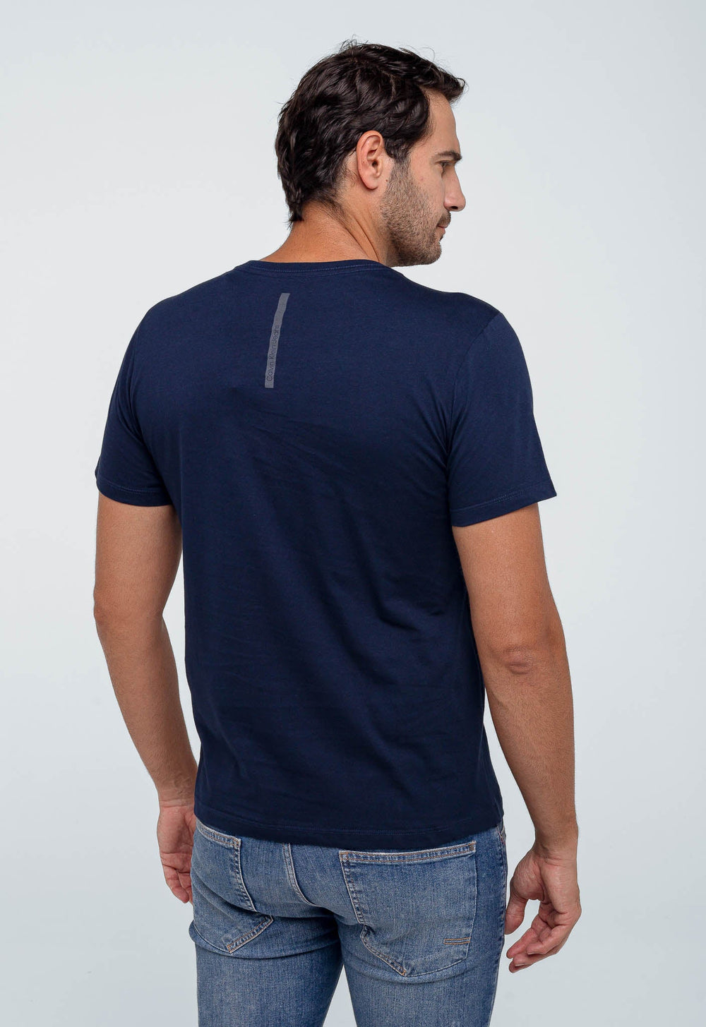 Camiseta Calvin Klein Jeans Logo Central - Henri Store
