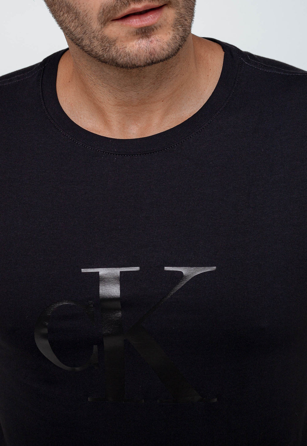 Camiseta Calvin Klein Jeans Logo Central - Henri Store
