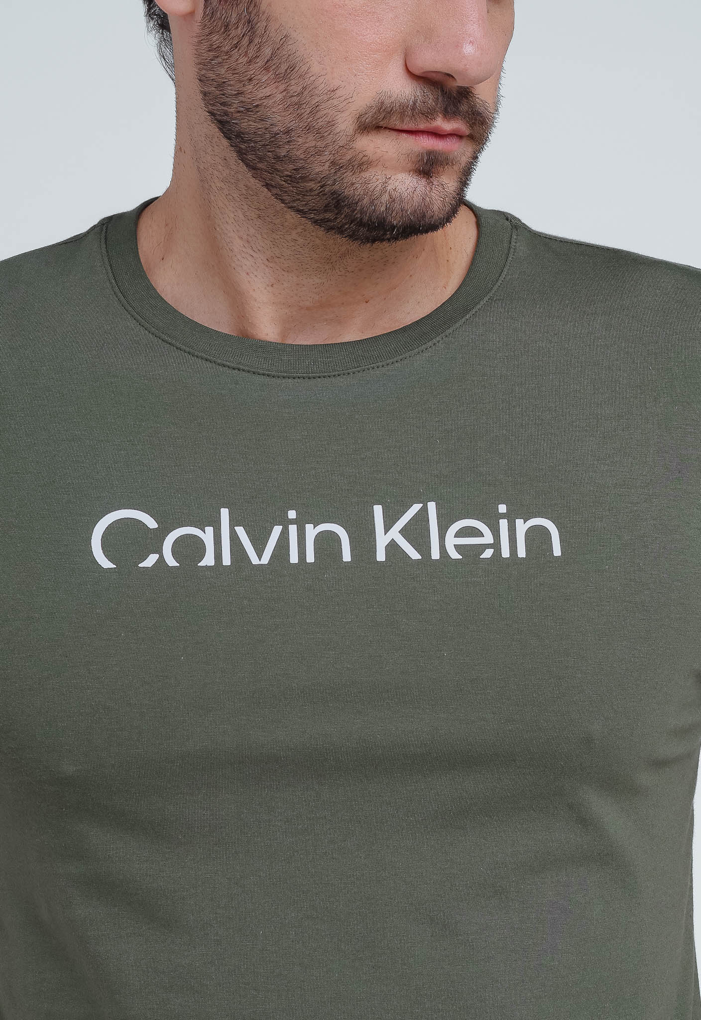 Camiseta Calvin Klein Jeans Logo Central - Henri Store