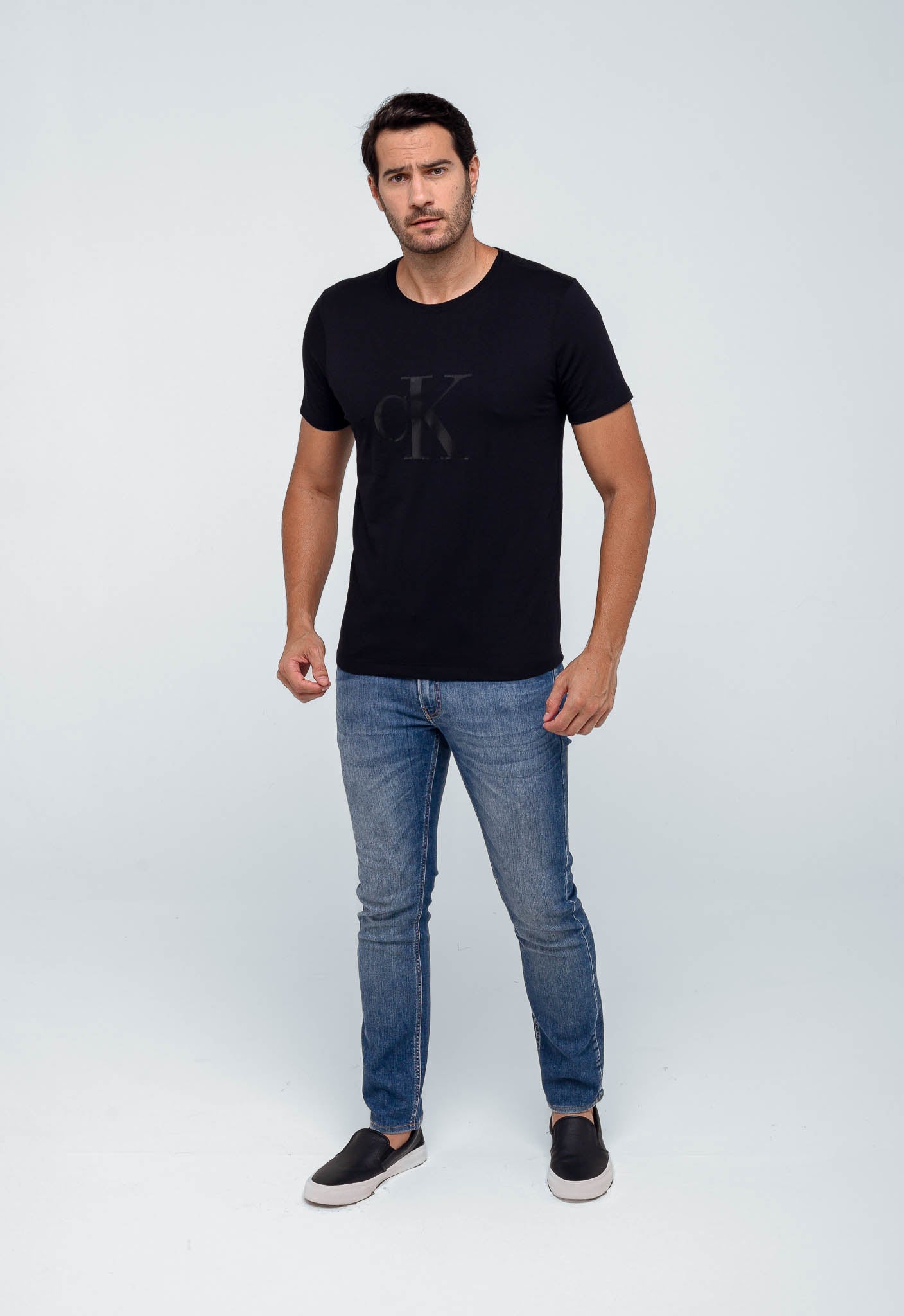 Camiseta Calvin Klein Jeans Logo Central - Henri Store