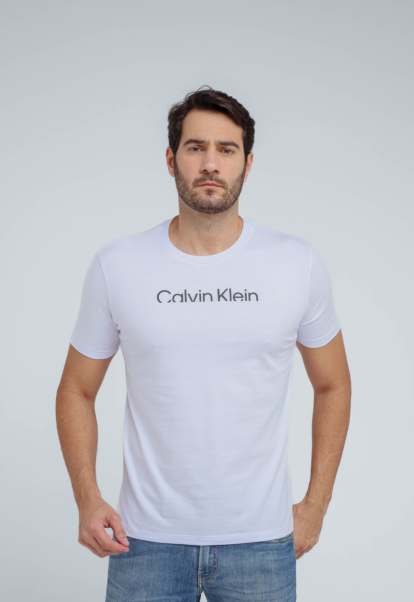 Camiseta Calvin Klein Jeans Logo Central - Henri Store