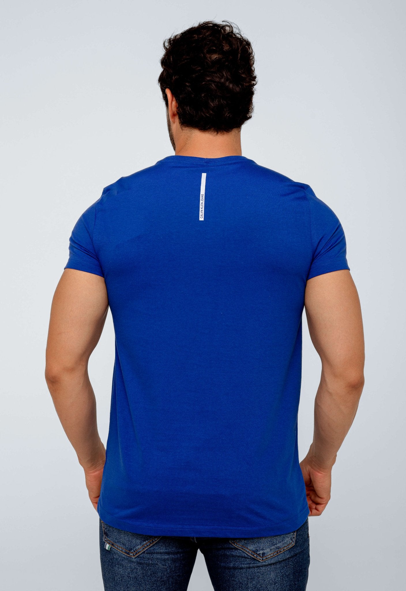 Camiseta Calvin Klein Jeans Logo Central - Henri Store