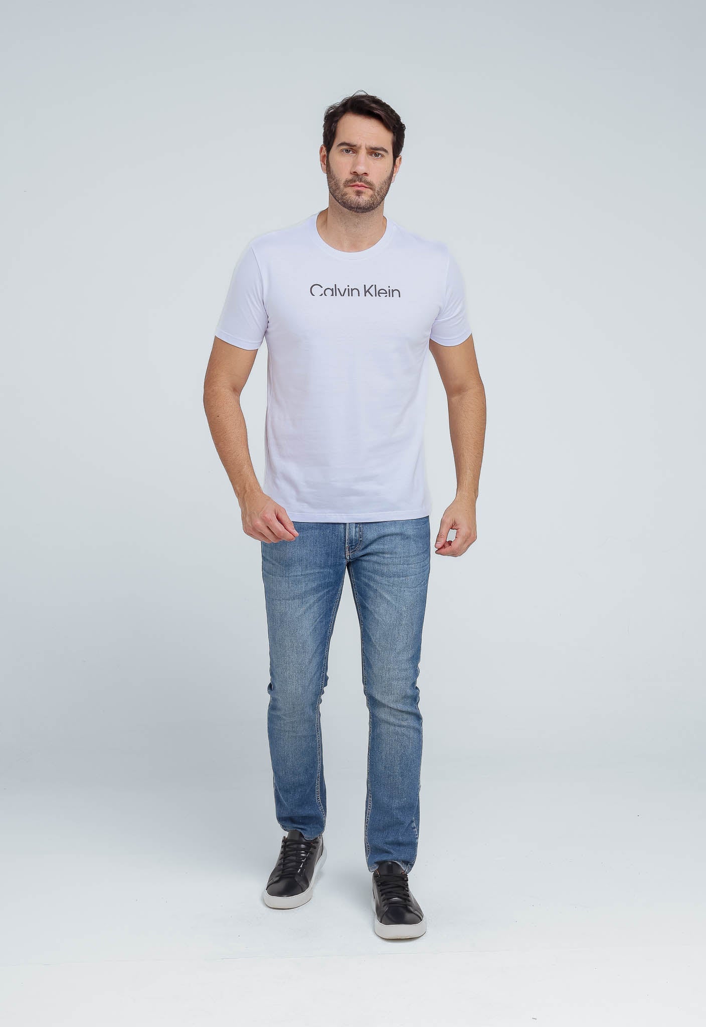 Camiseta Calvin Klein Jeans Logo Central - Henri Store