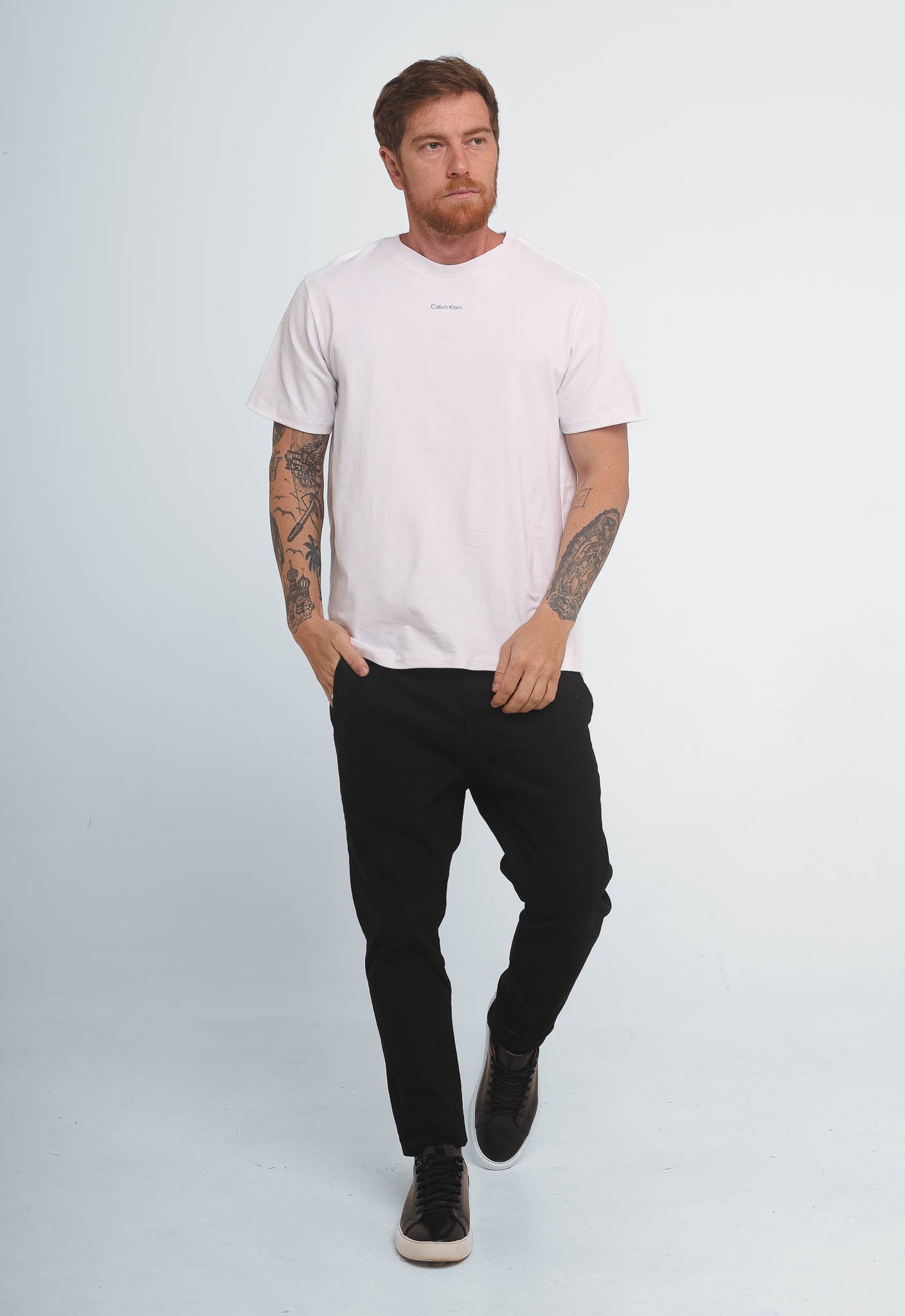 Camiseta Calvin Klein Jeans Logo Central - Henri Store