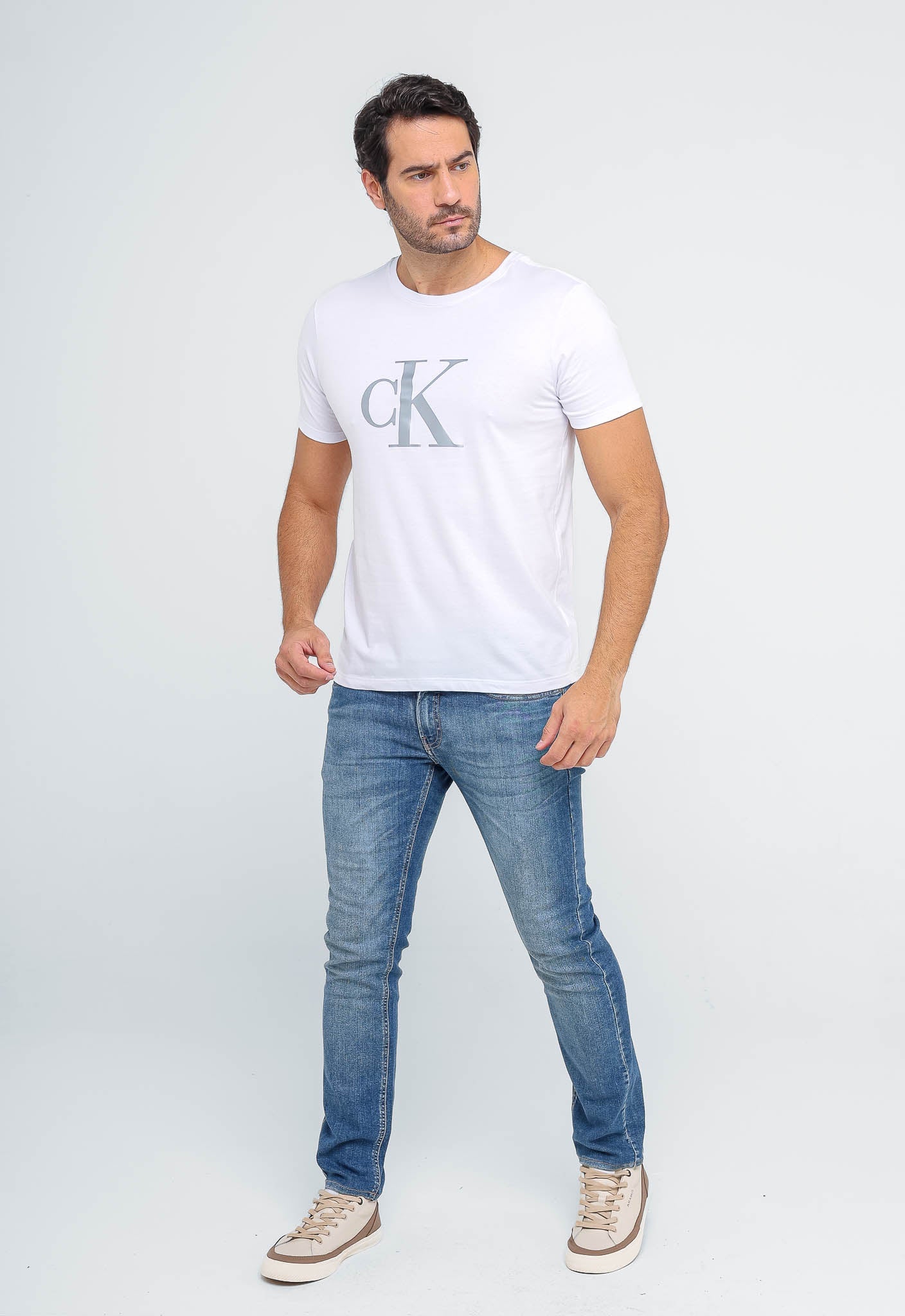 Camiseta Calvin Klein Jeans Logo Central - Henri Store