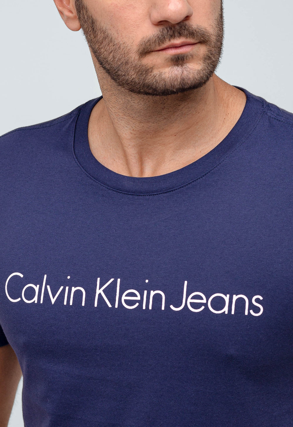Camiseta Calvin Klein Jeans Logo Centro - Henri Store