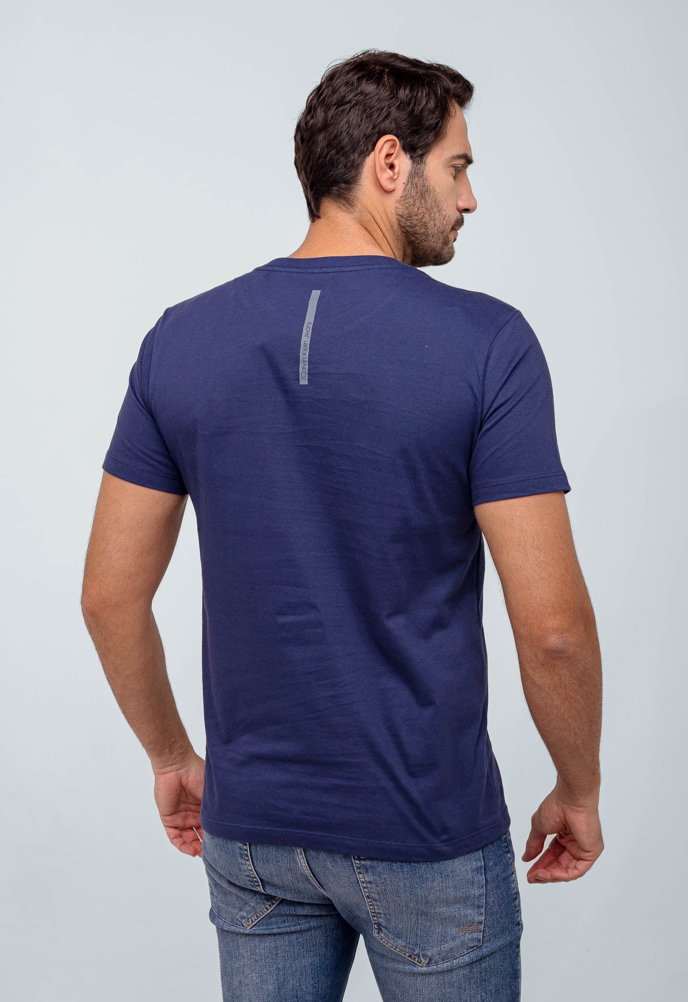 Camiseta Calvin Klein Jeans Logo Centro - Henri Store