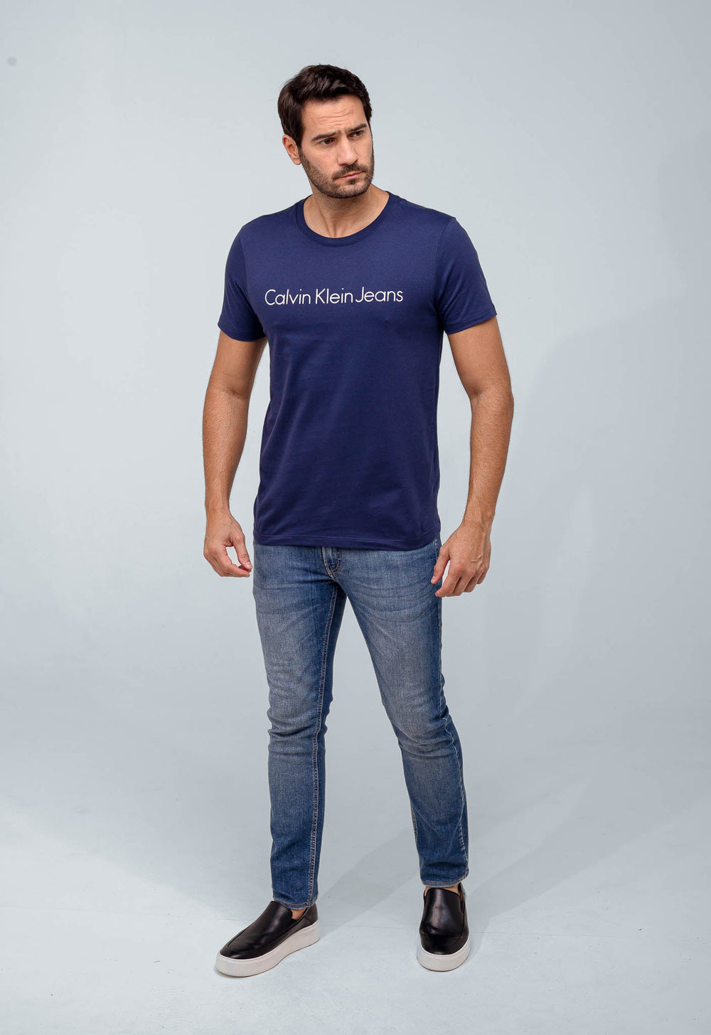 Camiseta Calvin Klein Jeans Logo Centro - Henri Store
