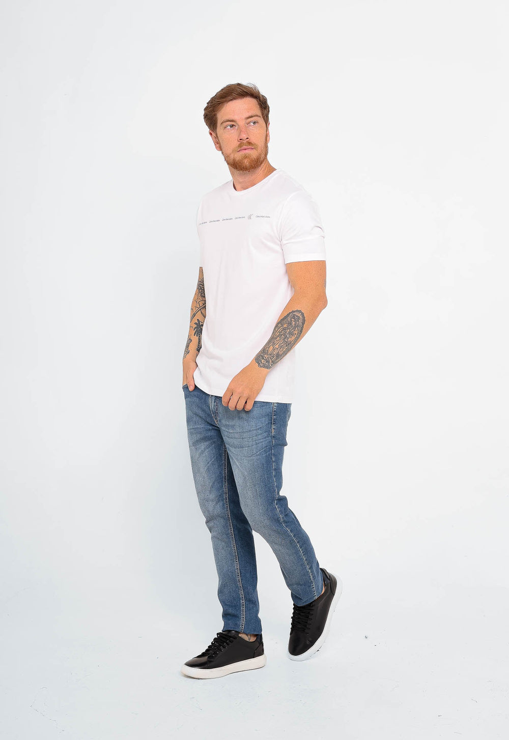Camiseta Calvin Klein Jeans Logo Embossed - Henri Store